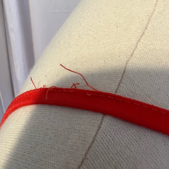 Red Orange bell sleeve lace overlay with coresponding cami. Size XL - Picture 5 of 8